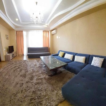 Appartments In Batumi Bagian luar foto