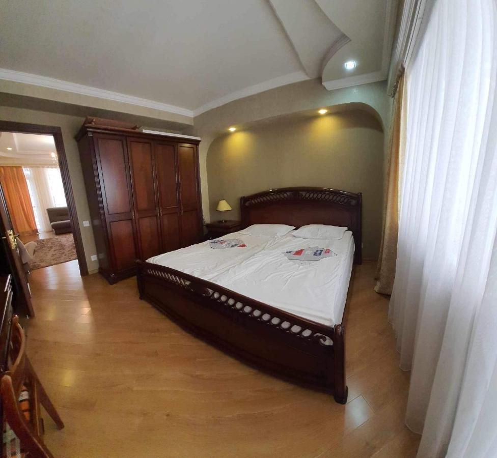 Appartments In Batumi Bagian luar foto